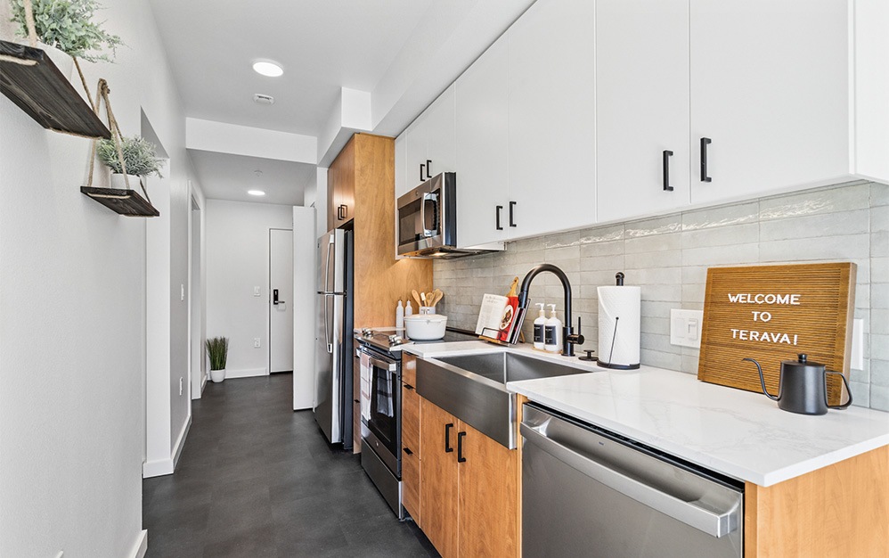 The Ember - 1 bedroom floorplan layout with 1 bathroom and 486 square feet (Kitchen
, 2D)