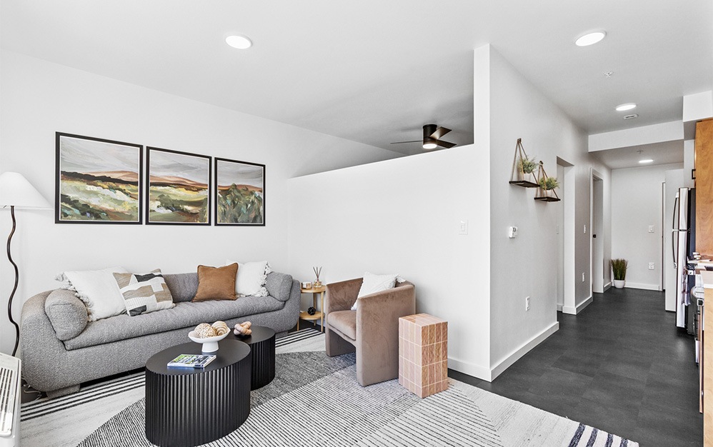 The Ember - 1 bedroom floorplan layout with 1 bathroom and 486 square feet (Living
, 2D)